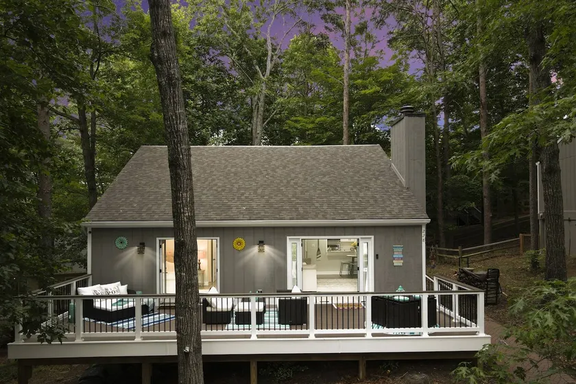 2BR+Loft |Screened Patio| Lake Views at Arrowhead |Pool, Tennis, Boating, Hiking, Dining, Pickleball - Image 1