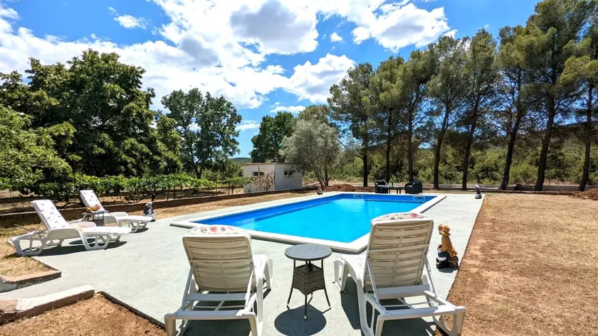 Holiday Home Jaga - 3-bedroom with swimming pool - Image 1