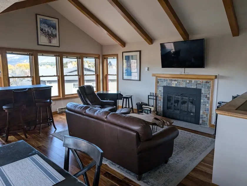 Spacious In-Town Condo | Pool | Hot Tub - Image 1