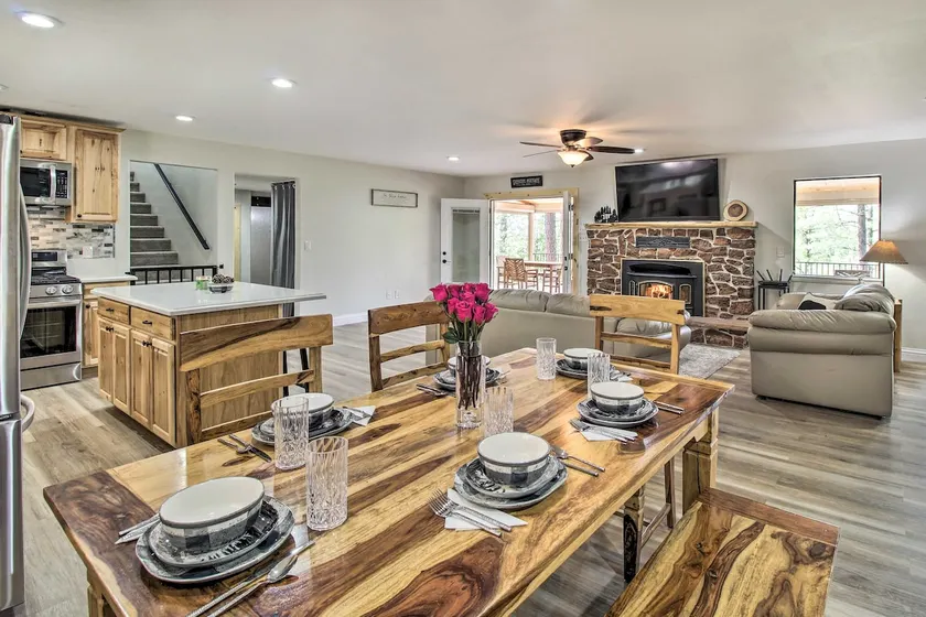 Family Cabin w/ Game Room! 32 Mi to Sunrise Resort - Image 1