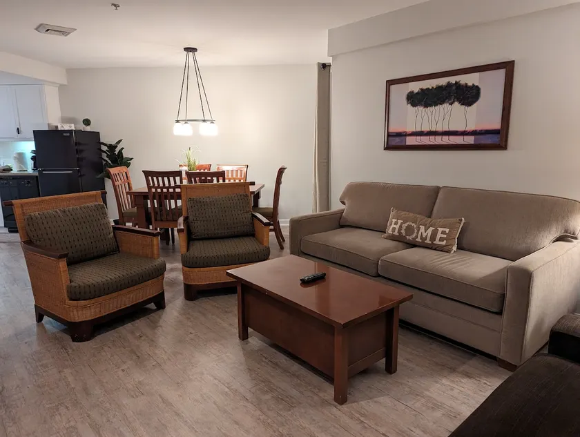 Premium New 1bd Sunset balcony 3rd flr - Image 1