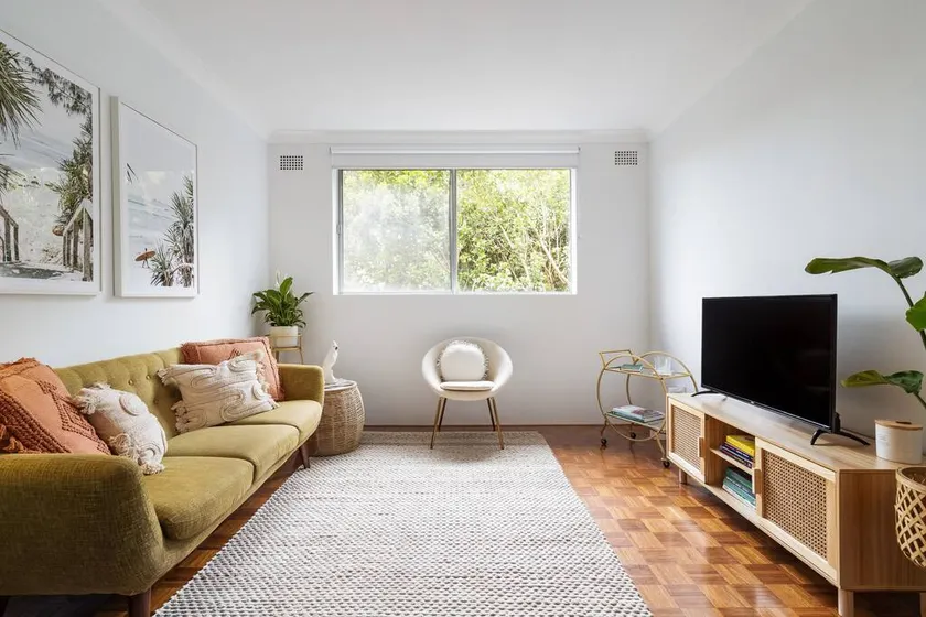 Lovely Leichhardt Local Living With Parking - Image 1