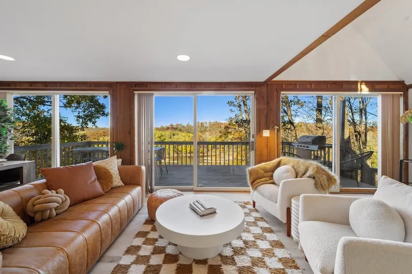 Peregrine's Perch - Cabin Overlooking the River! - Image 1