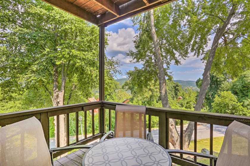 Sun-Lit Vernon Condo < 2 Mi to Ski Resort! - Image 1