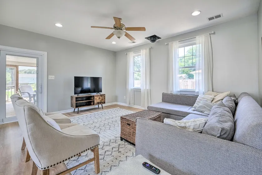 Idyllic Pasadena Retreat with Garden + Hot Tub! - Image 1