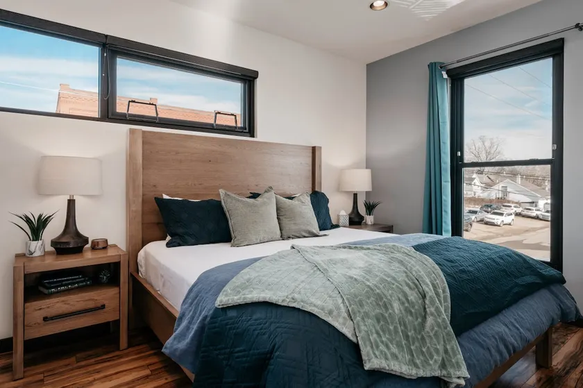 Vitalia Fantastic 1BR Studio Downtown with Sauna - Image 1