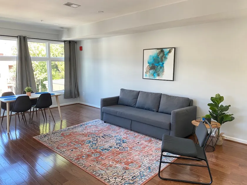 Modern Comfort 2-bed. King bed - Image 1