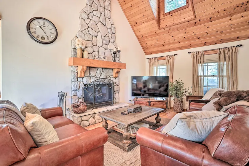 Spacious Lake Arrowhead Home w/ Putting Green - Image 1