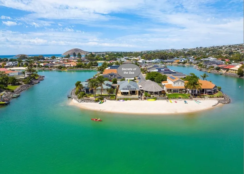'Secrets of the Sea' - 3BR luxury home overlooking a lagoon with private beach - Image 1