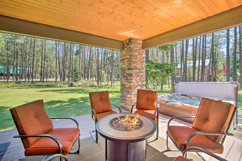 Modern-Rustic Ronald Getaway: Hot Tub, Grill! - Image 1
