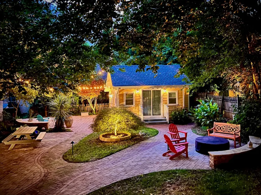 The Coziest Stay in Dilworth - Image 1