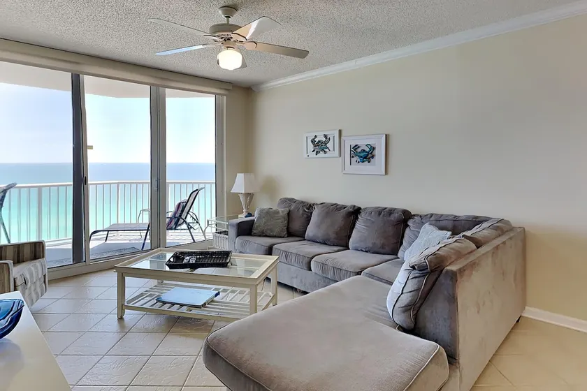 Assis sur la plage de sable de Navarre. Condo privé en bord de mer - Image 1