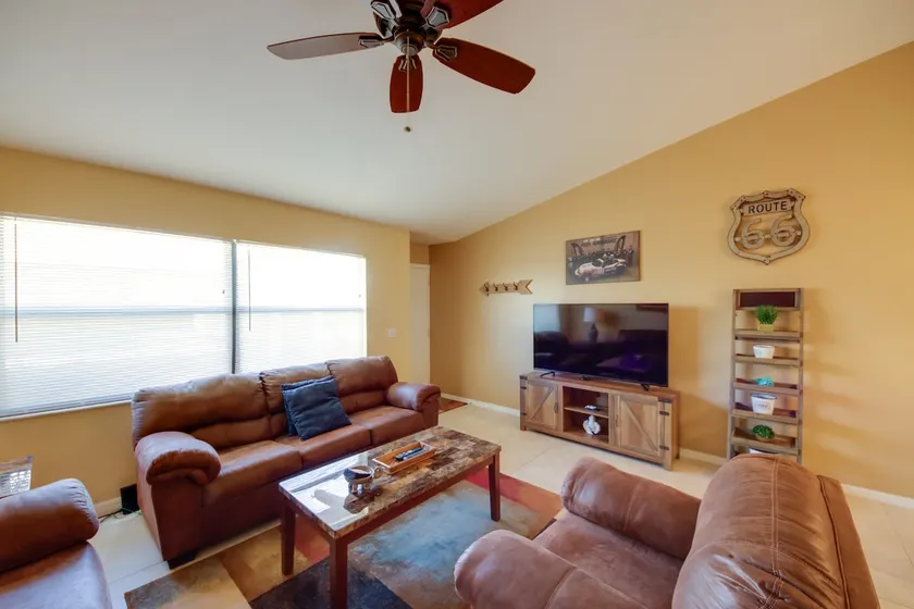 Screened Porch + Pool Access: Cozy Sebring Condo - Image 1