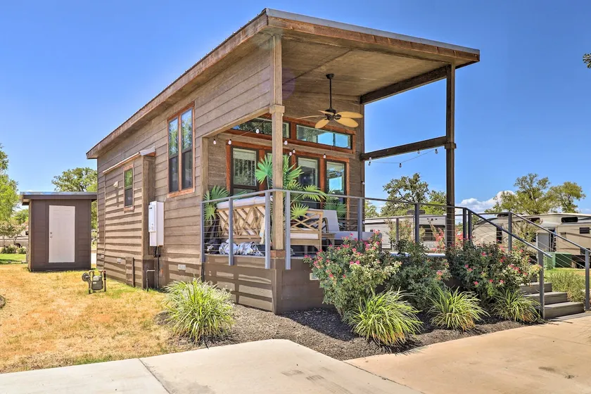Upscale Tiny Home - Boho-Chic Austin Getaway! - Image 1
