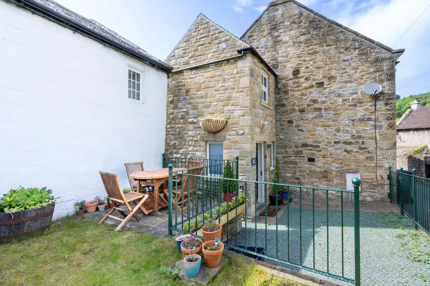 3 Bed in Hope Valley oc-dcherb - Image 1