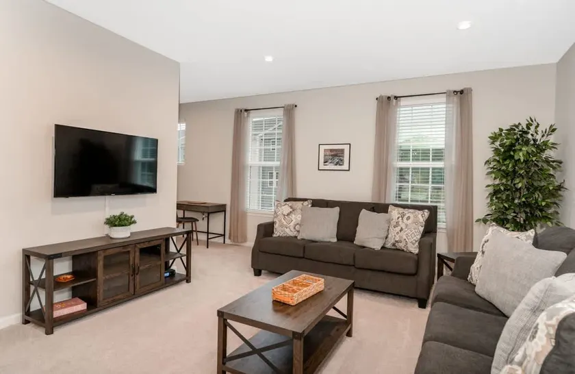 Akron 3BR Retreat | Near CVNP & Blossom Music Center - Image 1