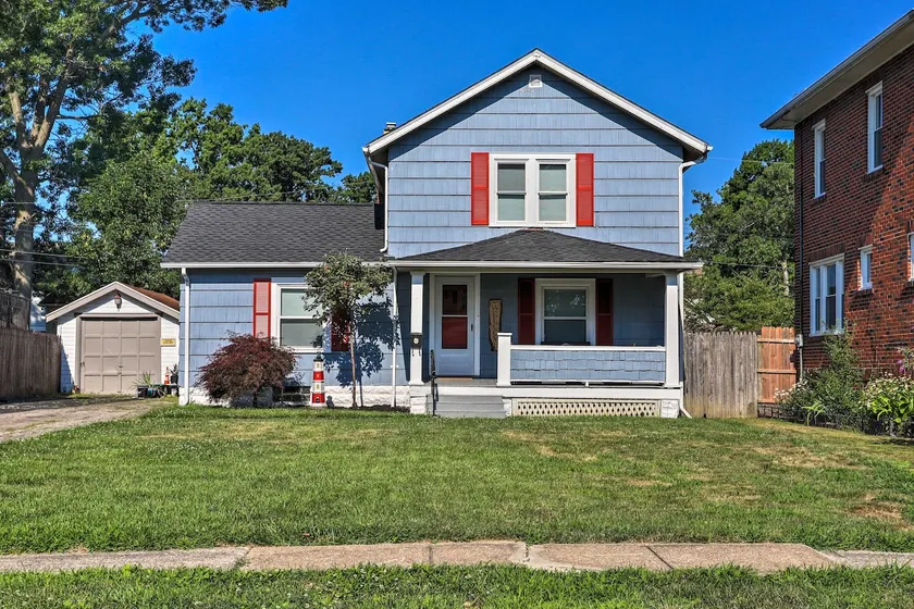Lorain Lake Cottage < 1 Mi to Lake Erie Fun! - Image 1