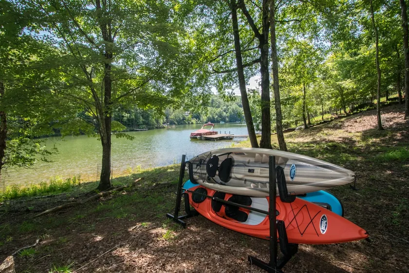 Lakefront 3BR w Private Dock Firepit Free Tix - Image 1