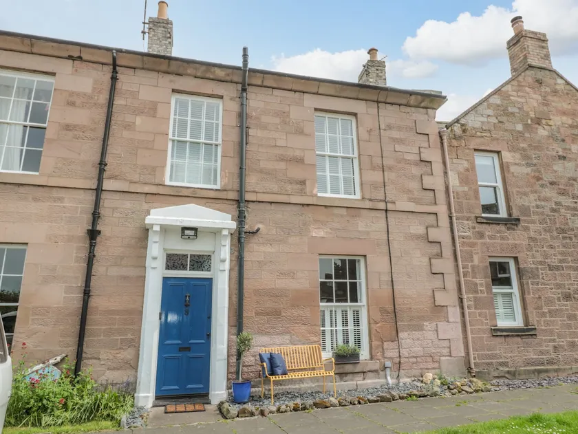 8 Pedwell Way - Image 1