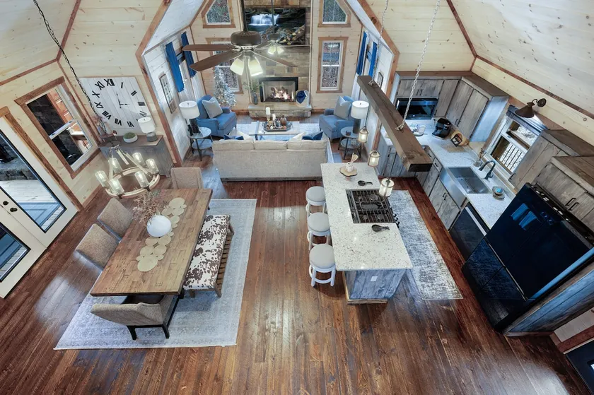 Knotty Dreams Retreat - Image 1