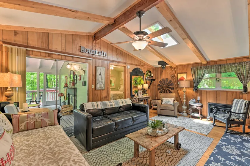 Smoky Mtn Cottage on Creek w/ Lanai & Forest Views - Image 1