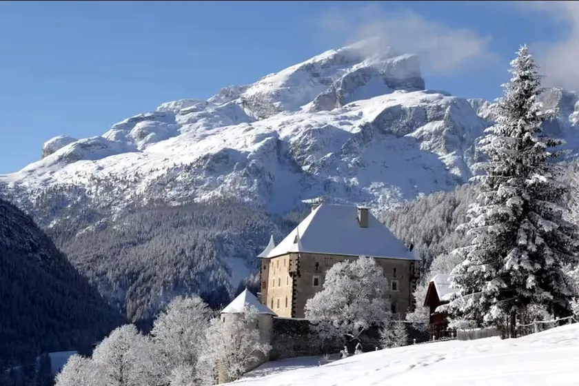 Surrounded by green - Luxury Chalet at the foot of the Dolomites - Image 1
