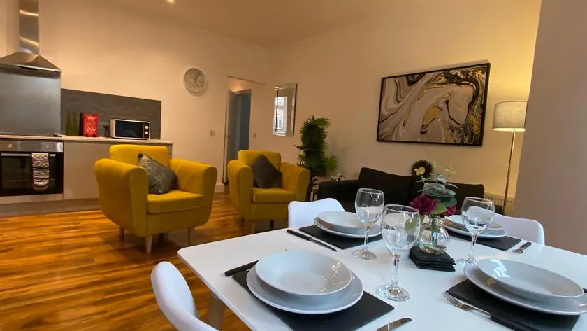 The Paris Flat 1 in Bedford - Image 1