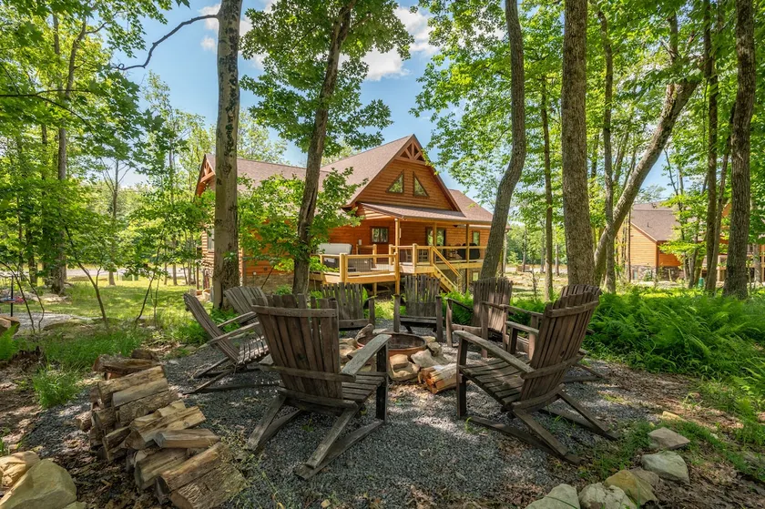 Mountaintop Views w/ All Suites, Hot Tub & Arcade - Image 1
