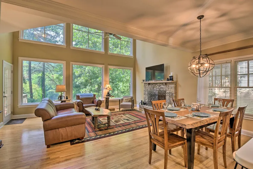 Big Canoe Retreat w/ Deck & Golf Course Views - Image 1