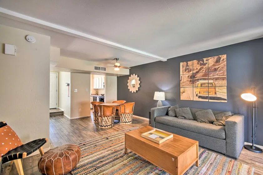 1 Mi to Old Town! Snowbird Escape w/ Pool Access - Image 1
