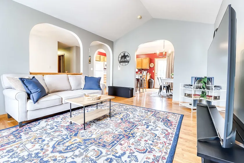 4 bd 2.5b 8 guests | Game Room | Large Backyard - Image 1
