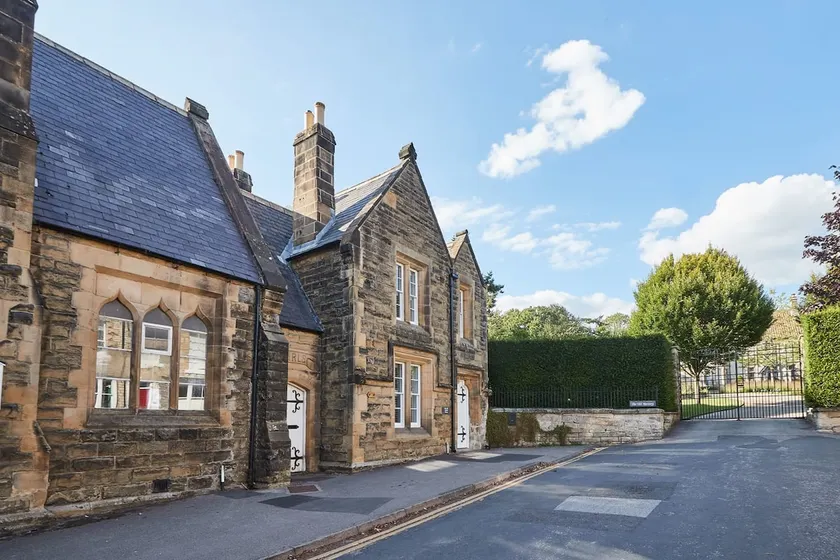 Host & Stay - The Old School House - Image 1