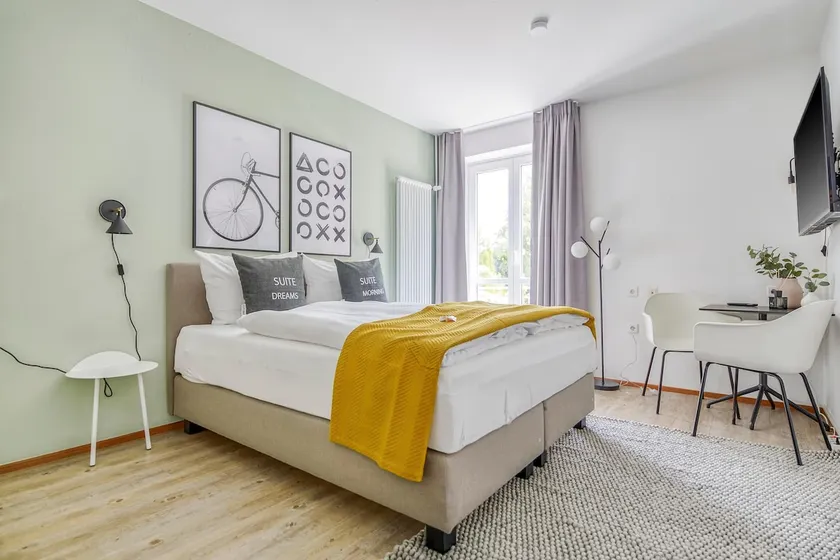 limehome Garching | Suite S + balcony - Image 1