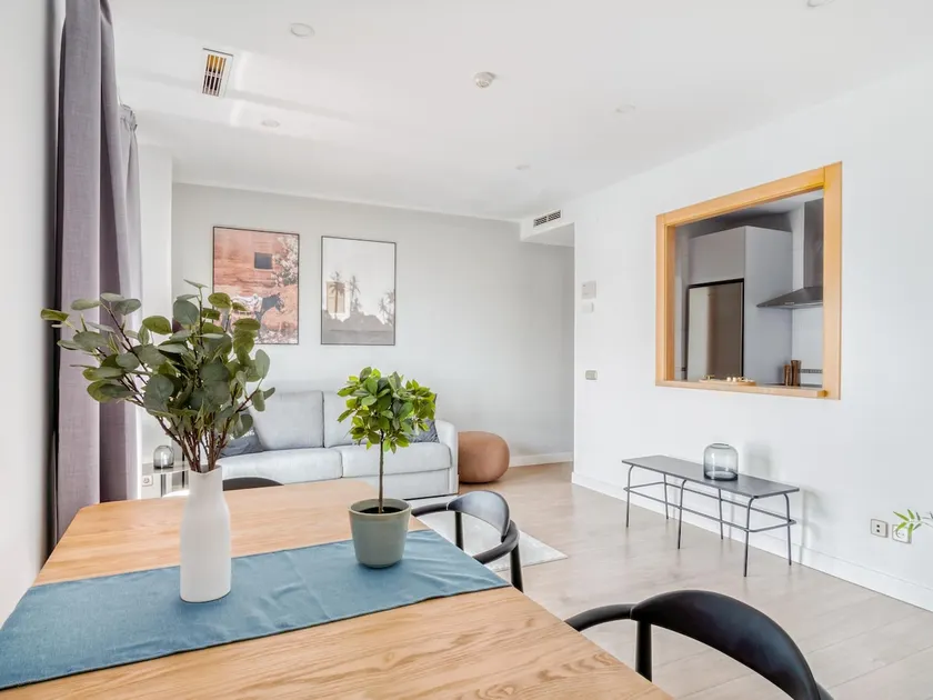 limehome Madrid Ramón | One-Bedroom Apartment XL - Image 1