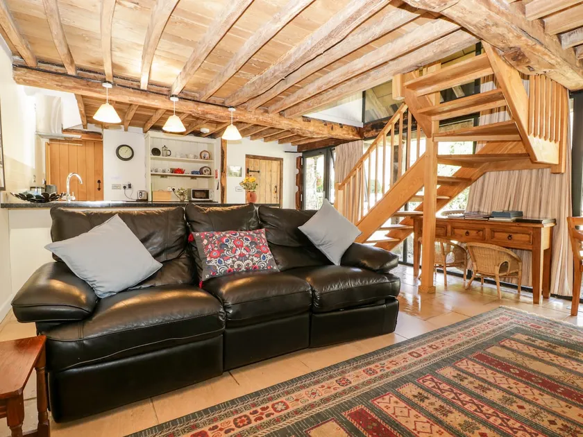 Tinkley Cottage - Image 1