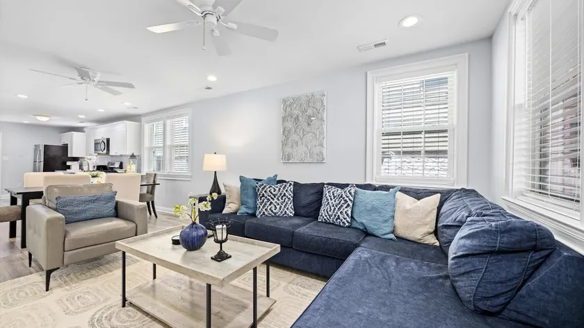 Stylish 3BR OC Gardens with Patio and Parking - Image 1