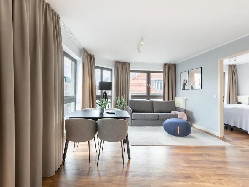Berlin Flower's | One-bedroom Suite XL - Image 1