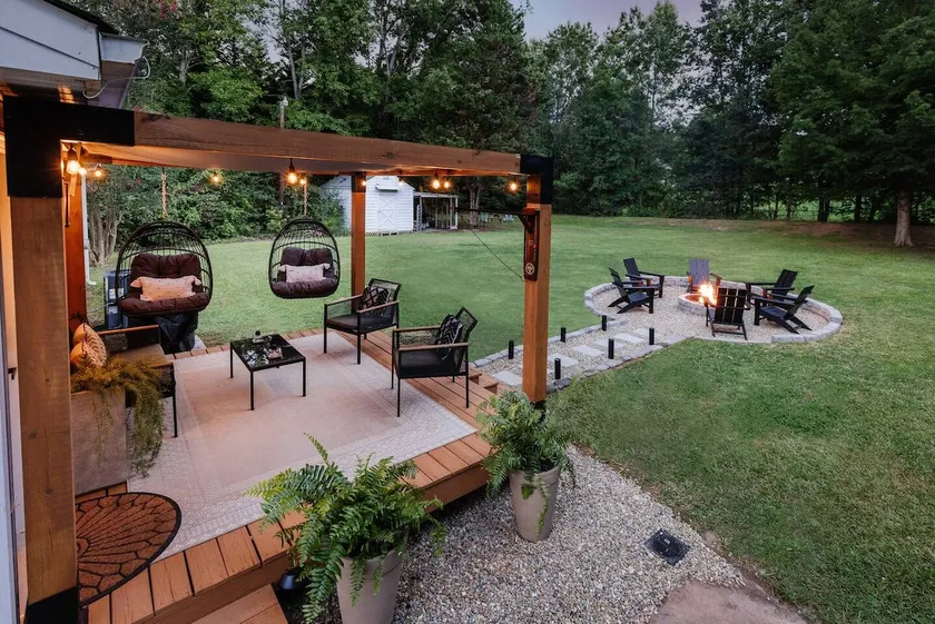Cozy Cottage w/Private Backyard Oasis and Fire Pit - Image 1