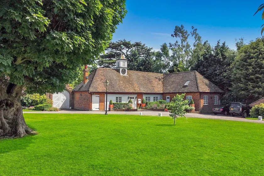 The Coach House  by Bloom Stays -  a holiday let that sleeps 12 guests  in 6 bedrooms - Image 1