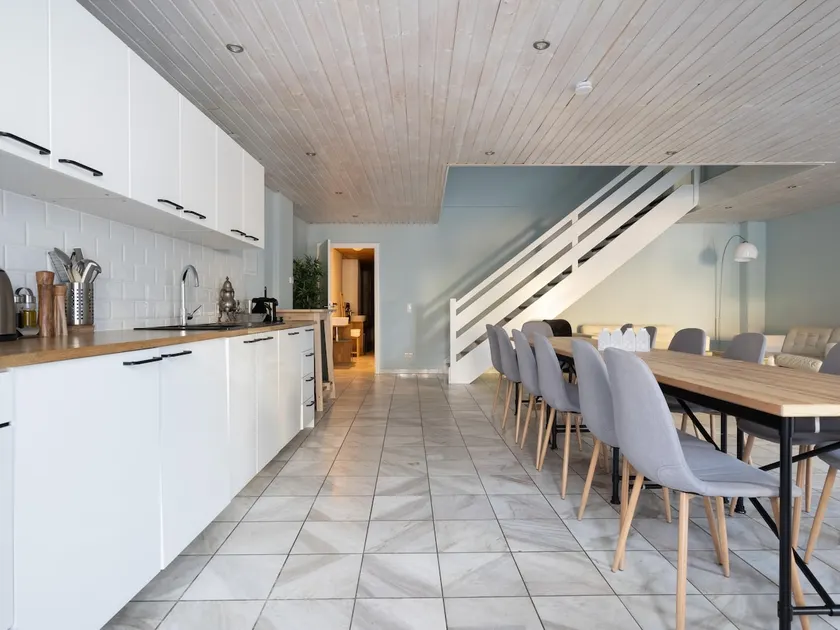 Dresden Tannenstr | 4-Bedroom Duplex Suite+terrace - Image 1