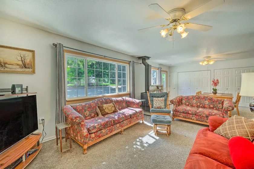 Caldwell Country Home on Quiet Acreage - Image 1