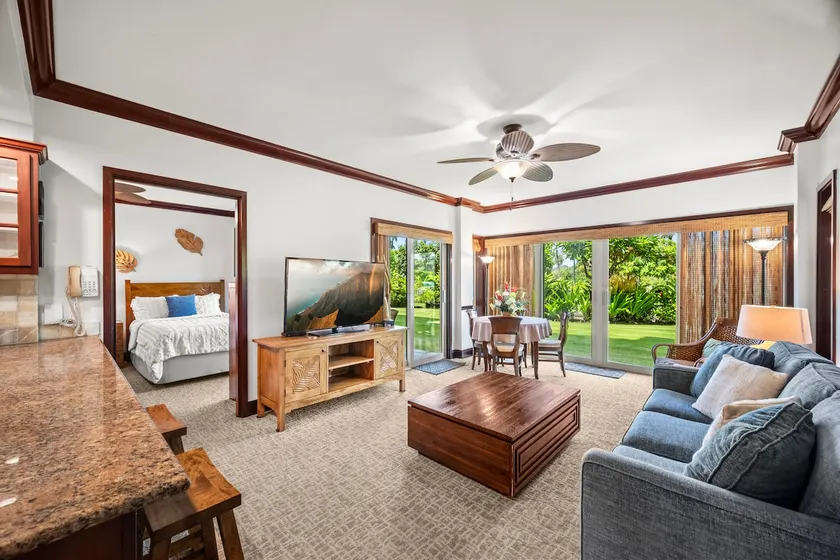 Waipouli Beach Resort E105 - Image 1