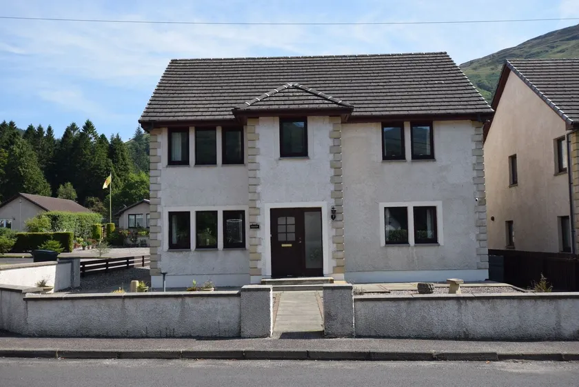 Ridgeview Villa - Partial loch view - Image 1