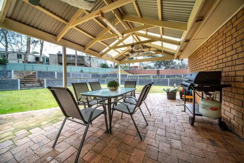 Escape to Adelaide Hills—Spacious Country Stay - Image 1