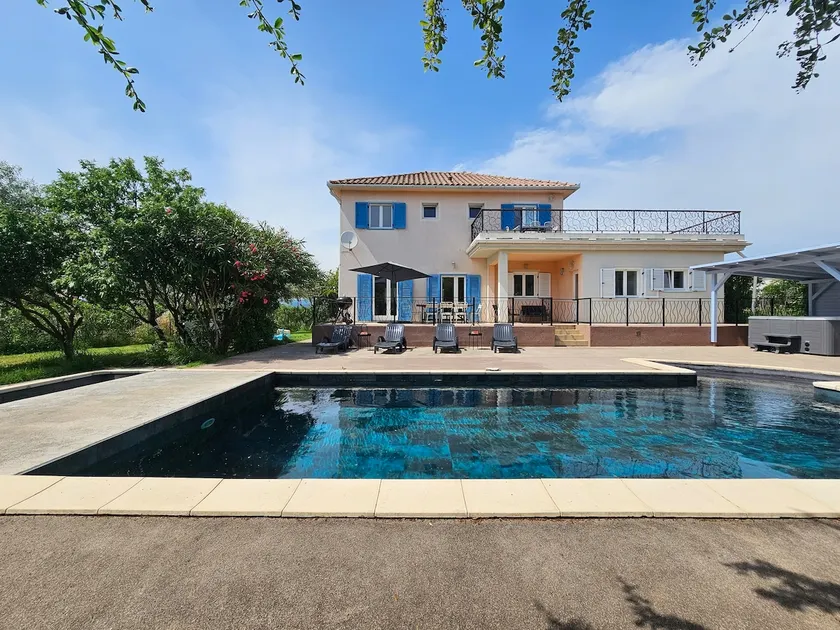 Luxury Villa with Private Swimming Pool in Oupia - Image 1