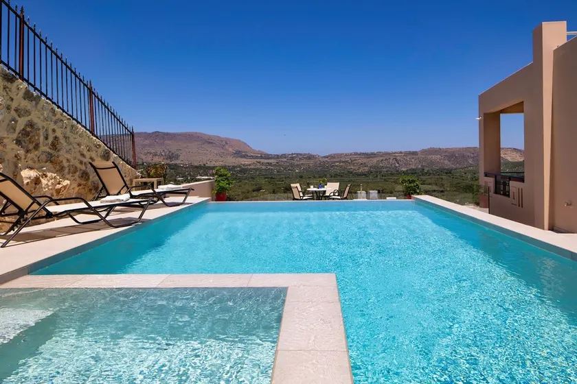 Iconic Villa with private pool and sea view - Image 1