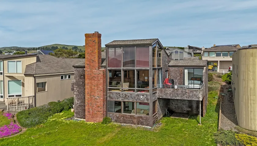Zeelink - Great ocean views, 18th fairway, frontline home. - Image 1