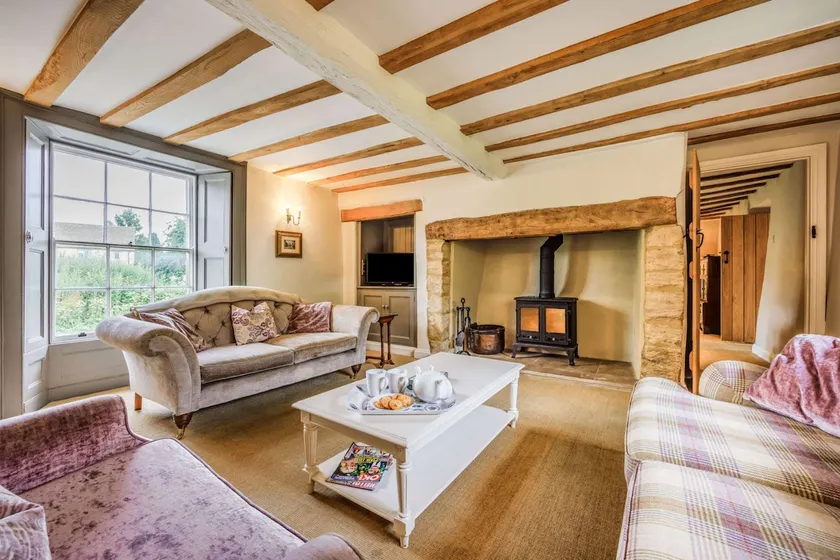 Three bed Cotswold cottage - The Old Farmhouse - Image 1