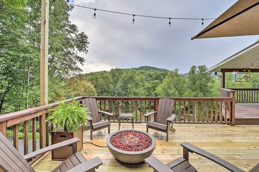 Riverfront Sugar Grove Home: Hot Tub & Views! - Image 1