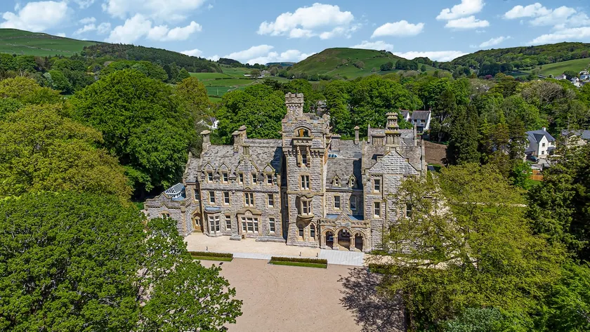 The Mary Maude Suite Stone Cross Mansion - Image 1